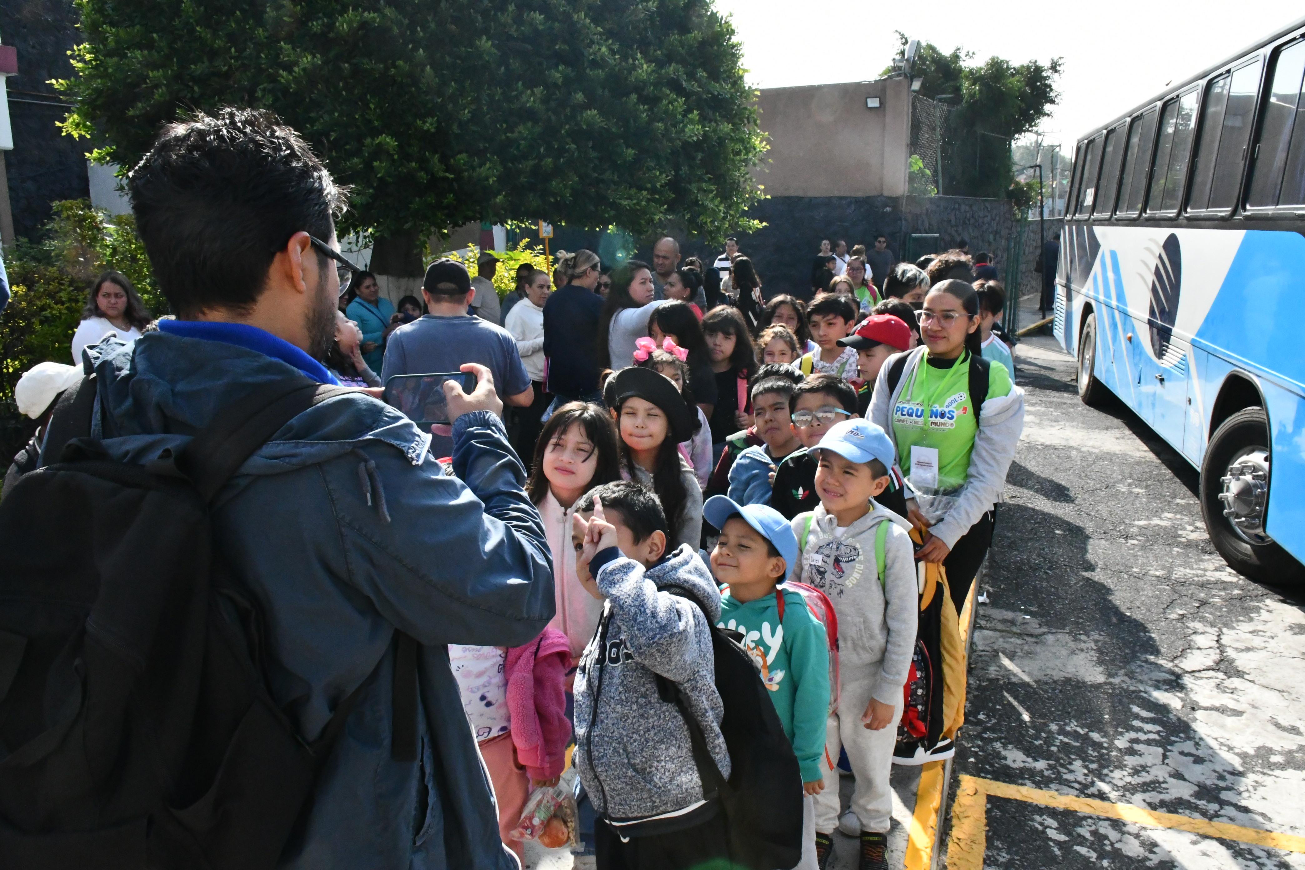  Arribo de niños del Curso de Verano 2026”Pequeños campeones del mundo”, CSCD del SNTISSSTE